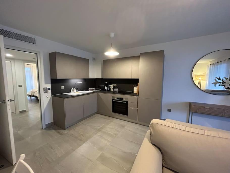 Prestige View 103 Apartment Eze Bagian luar foto