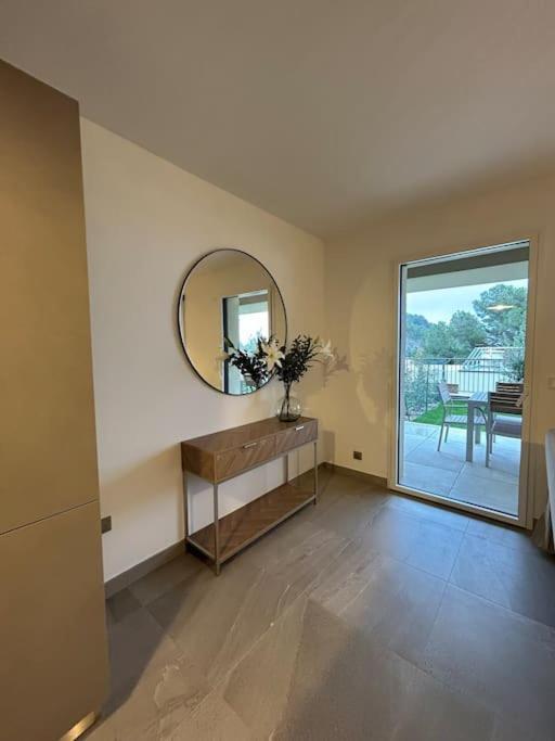 Prestige View 103 Apartment Eze Bagian luar foto