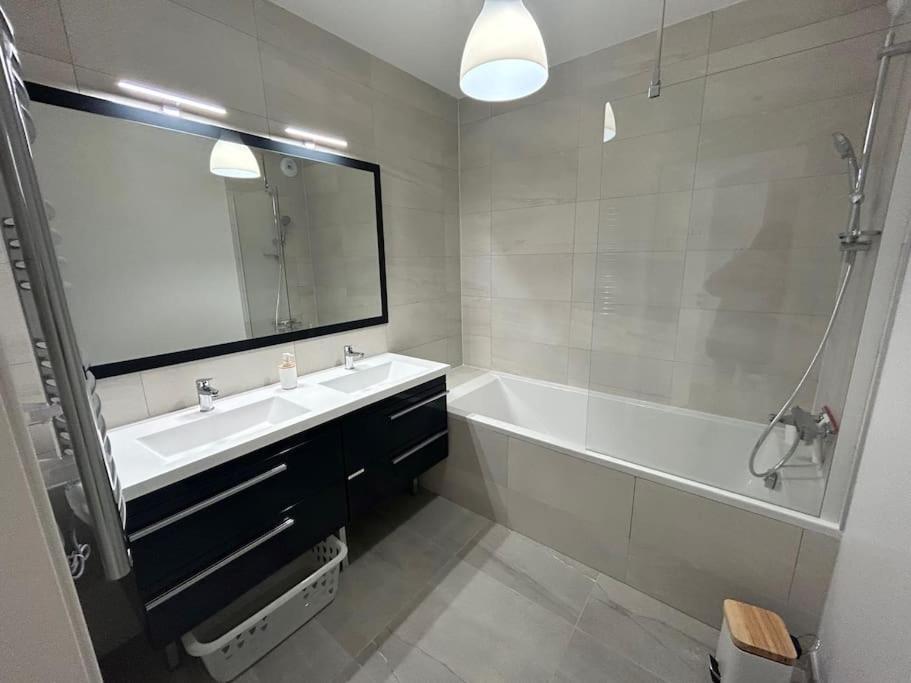 Prestige View 103 Apartment Eze Bagian luar foto