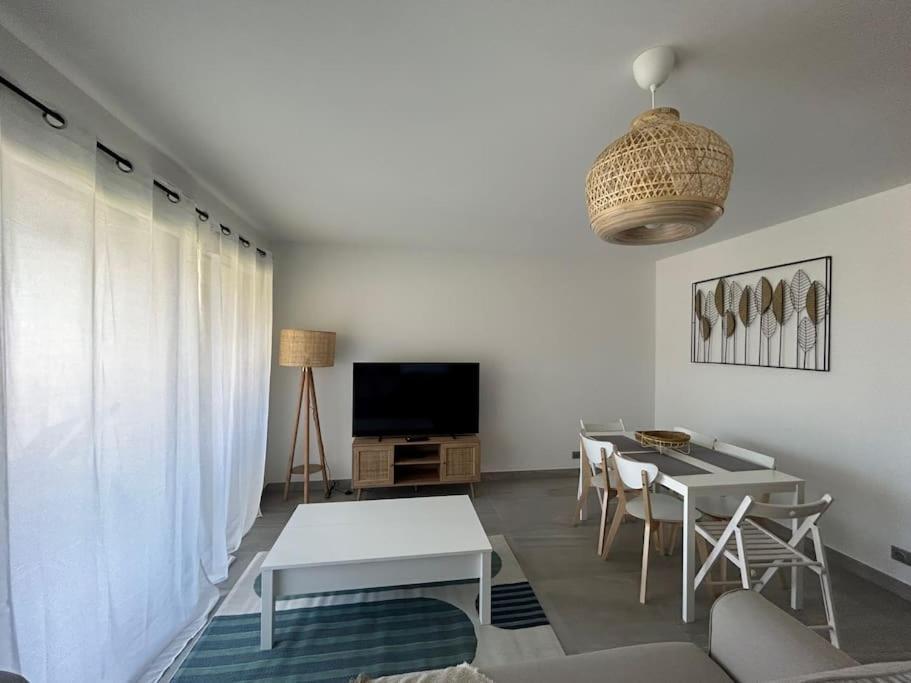 Prestige View 103 Apartment Eze Bagian luar foto